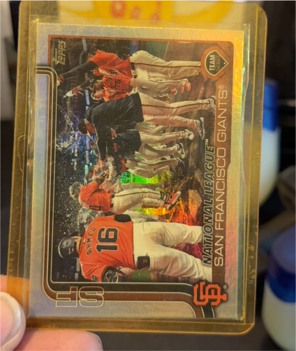 2025 Topps Series 2 #514 San Francisco Giants Team Card — front