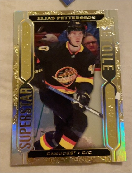2022-23 Upper Deck Tim Hortons Superstar Showcase #SS-8 Elias Pettersson — front