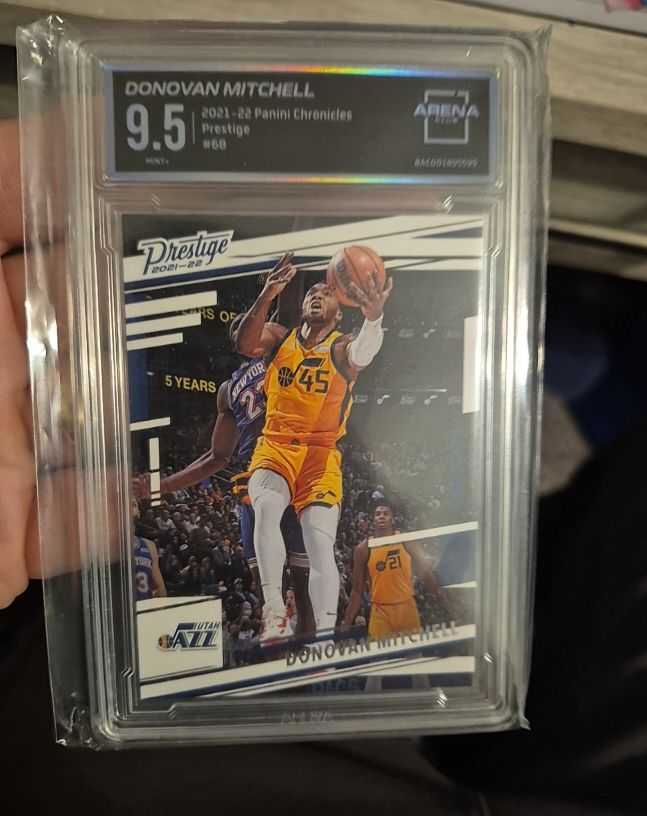2021-22 Panini Chronicles Prestige #68 Donovan Mitchell — front