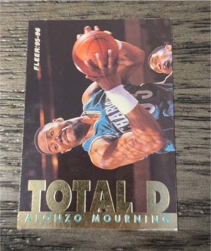 1995-96 Fleer #4 Alonzo Mourning Total D — front
