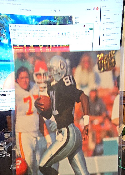 1990 Pro Set #81 Tim Brown — front
