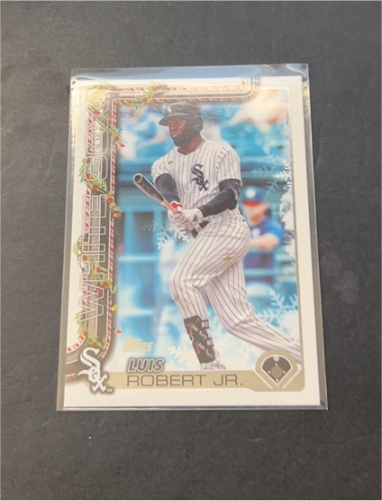 2025 Topps Holiday #H117 Luis Robert Jr. — front