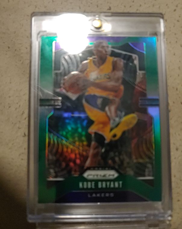 2019-20 Panini Prizm #8 Kobe Bryant — front