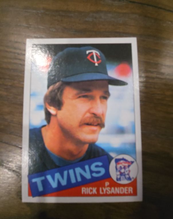1985 Topps #383 Rick Lysander — front