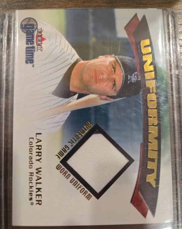 2001 Fleer Game Time Uniformity #4 Larry Walker — front