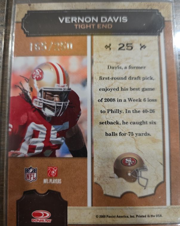 2009 Donruss #85 Vernon Davis — front