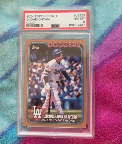 2024 Topps Update #US123 Shohei Ohtani Gold — front