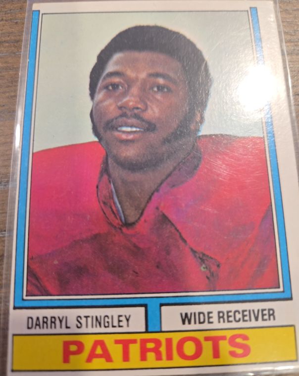 1974 Topps #221 Darryl Stingley — front