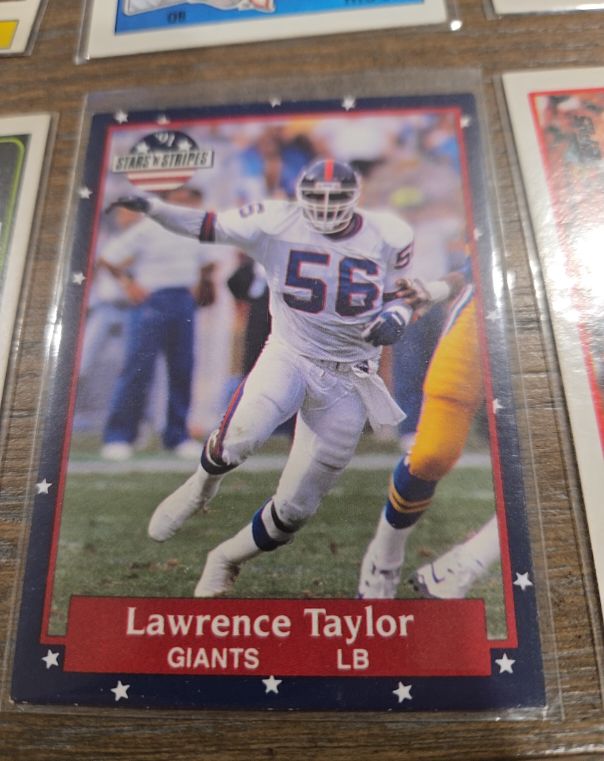 1991 Fleer Stars 'N Stripes #96 Lawrence Taylor — front