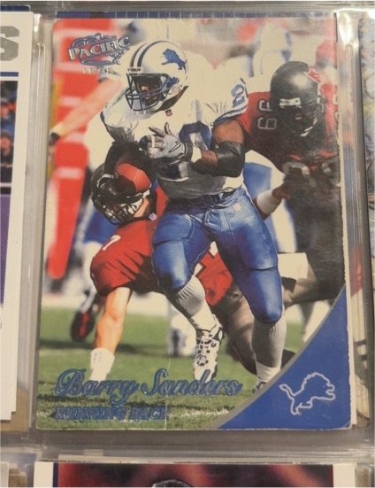 1999 Pacific #144 Barry Sanders — front