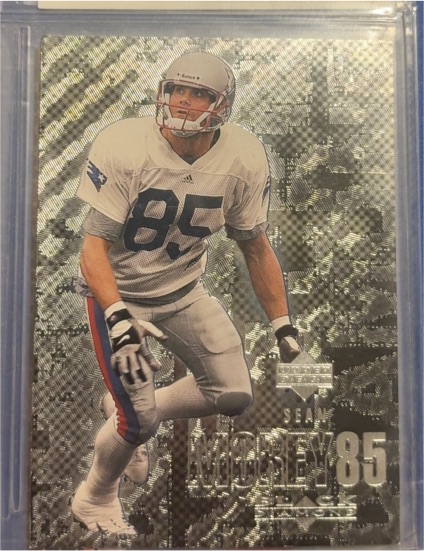2000 Upper Deck Black Diamond #67 Sean Morey — front