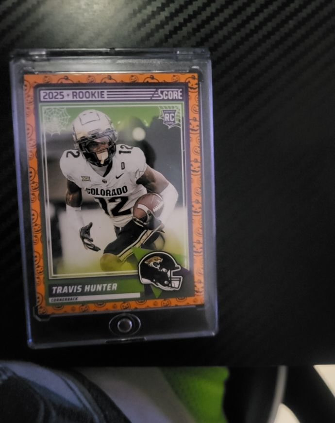 2025 Panini Score #20 Travis Hunter — front