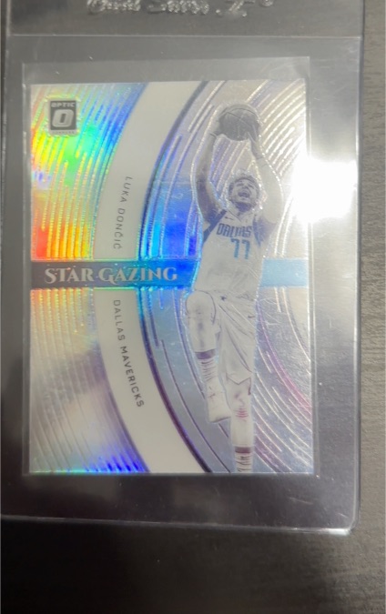 2021-22 Donruss Optic #1 Luka Doncic Star Gazing Insert — front