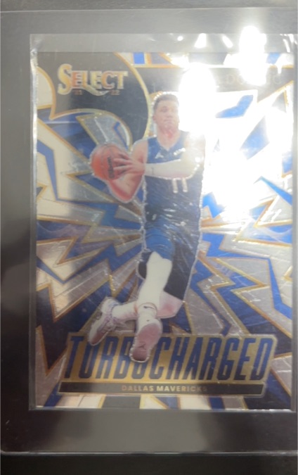 2021-22 Panini Select #9 Luka Doncic Turbocharged — front