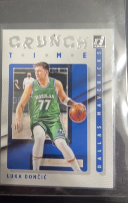 2021-22 Donruss #5 Luka Doncic Crunch Time — front
