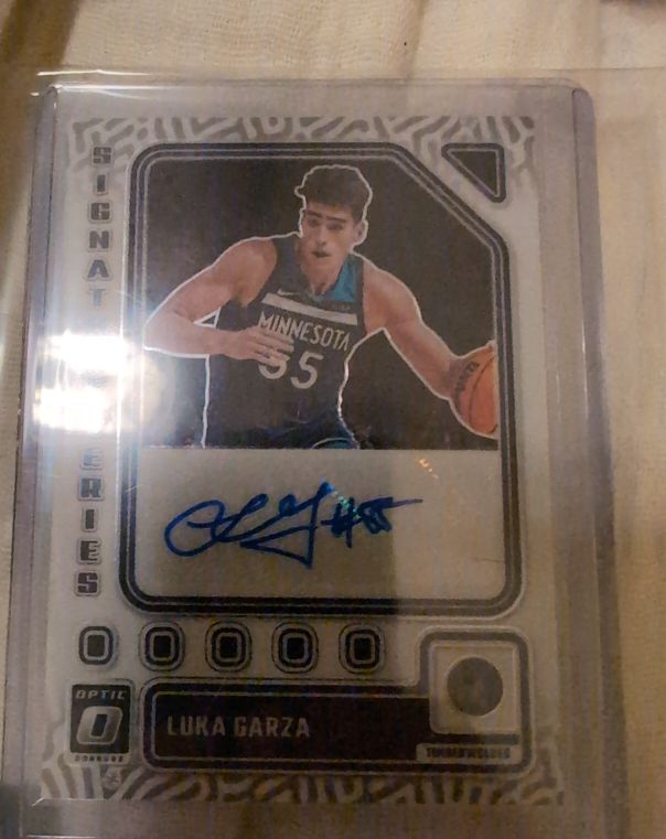 2023-24 Panini Donruss Optic Signature Series #SS-GZA Luka Garza — front