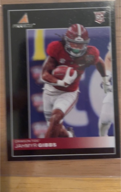 2023 Panini Chronicles Draft Picks Pinnacle #12 Jahmyr Gibbs — front