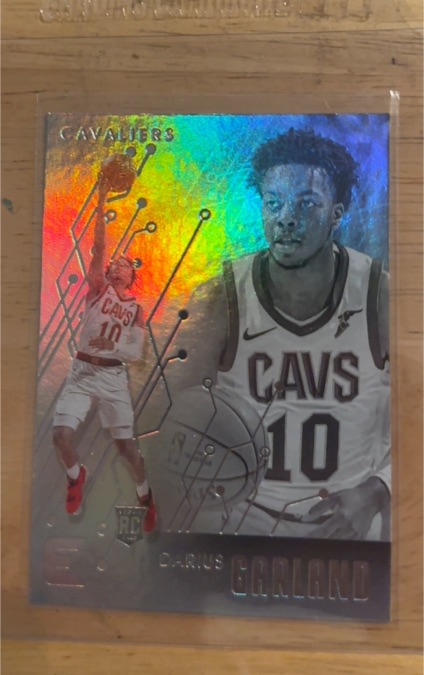 2019-20 Panini Chronicles Essentials #211 Darius Garland — front