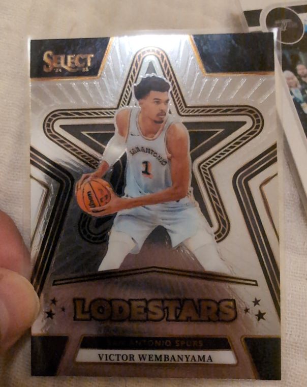 2024-25 Panini Select #5 Victor Wembanyama Lodestars — front