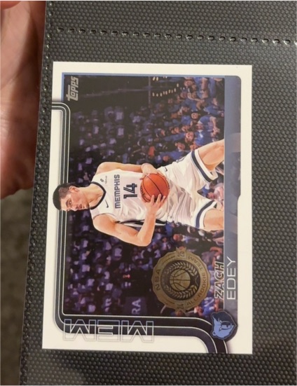 2025-26 Topps #186 Zach Edey — front