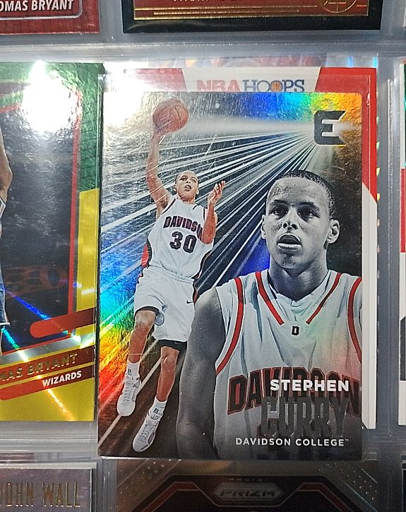 2022 Panini Chronicles Draft Picks Essentials #21 Stephen Curry — front