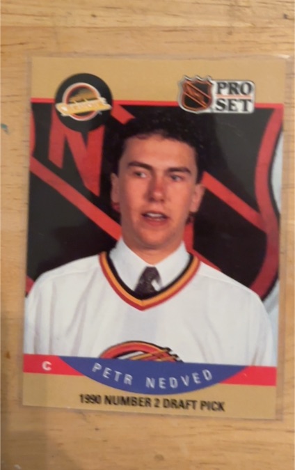 1990-91 Pro Set #402 Petr Nedved — front
