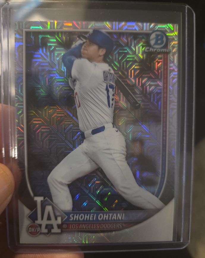 2025 Bowman Chrome #17 Shohei Ohtani — front