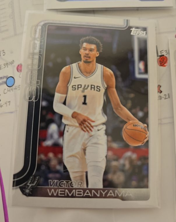 2025-26 Topps #195 Victor Wembanyama — front