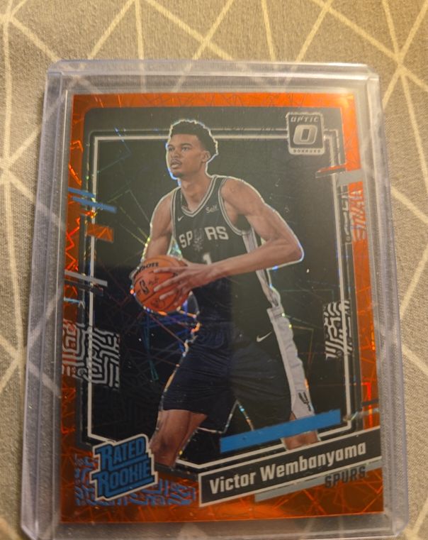 2023-24 Panini Donruss Optic #225 Victor Wembanyama — front