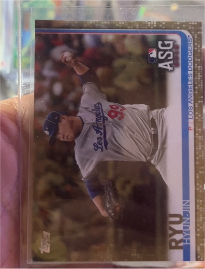 2019 Topps Update #US297 Hyun-Jin Ryu — front