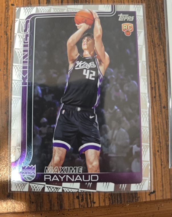 2025-26 Topps #243 Maxime Raynaud — front