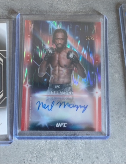 2025 Topps Midnight UFC #GRG-NM Neil Magny Glimmer Graphs Auto — front