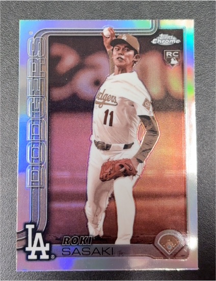 2025 Topps Chrome #217 Roki Sasaki — front