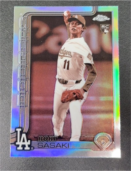 2025 Topps Chrome #217 Roki Sasaki — front