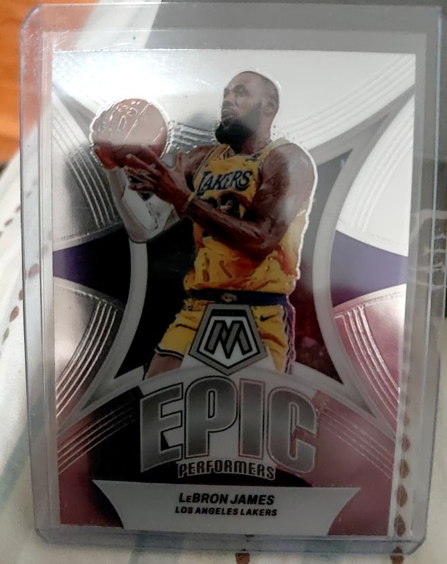 2023-24 Panini Mosaic #2 LeBron James Epic Performers — front