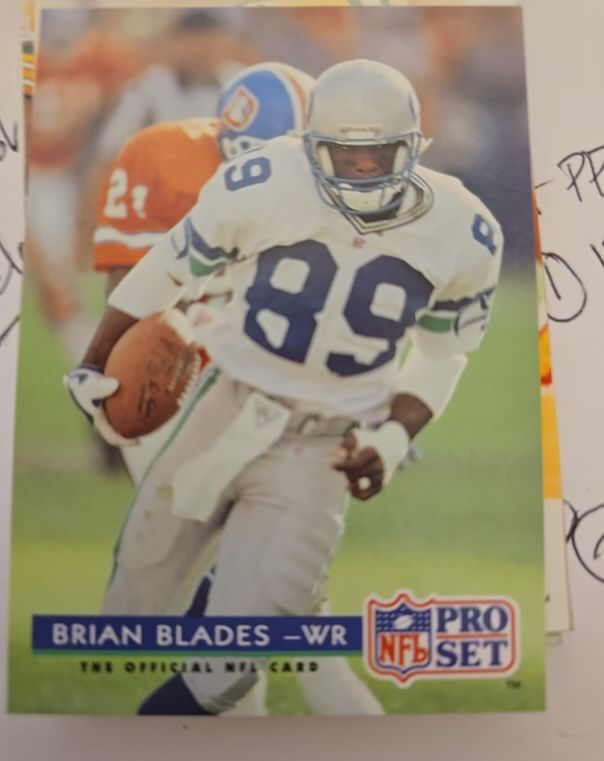 1992 Pro Set #325 Brian Blades — front
