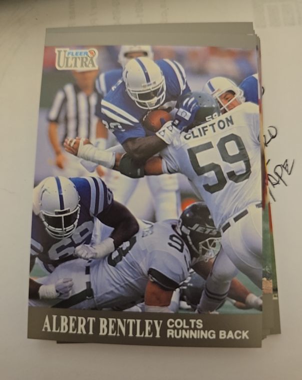 1991 Fleer Ultra #56 Albert Bentley — front