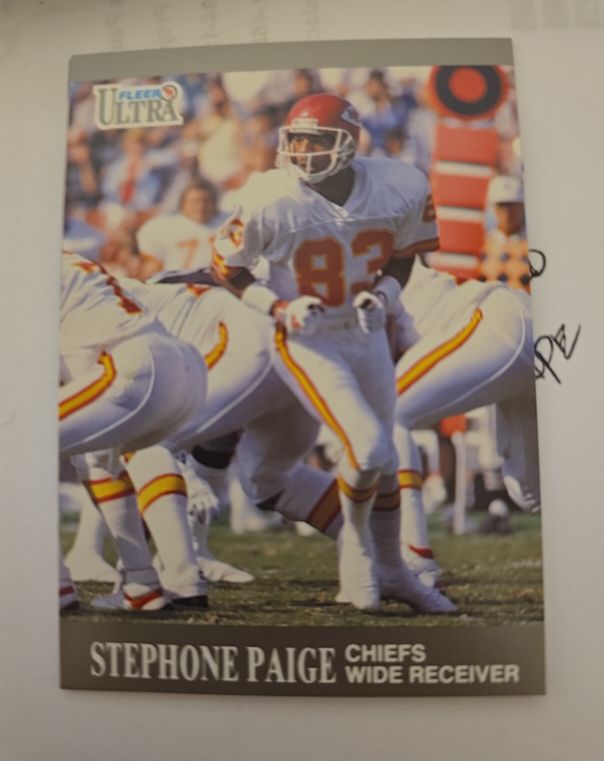 1994 Fleer Ultra #259 Stephone Paige — front