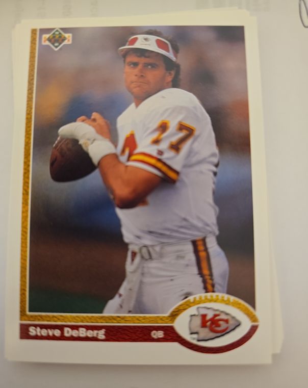 1991 Upper Deck #372 Steve DeBerg — front