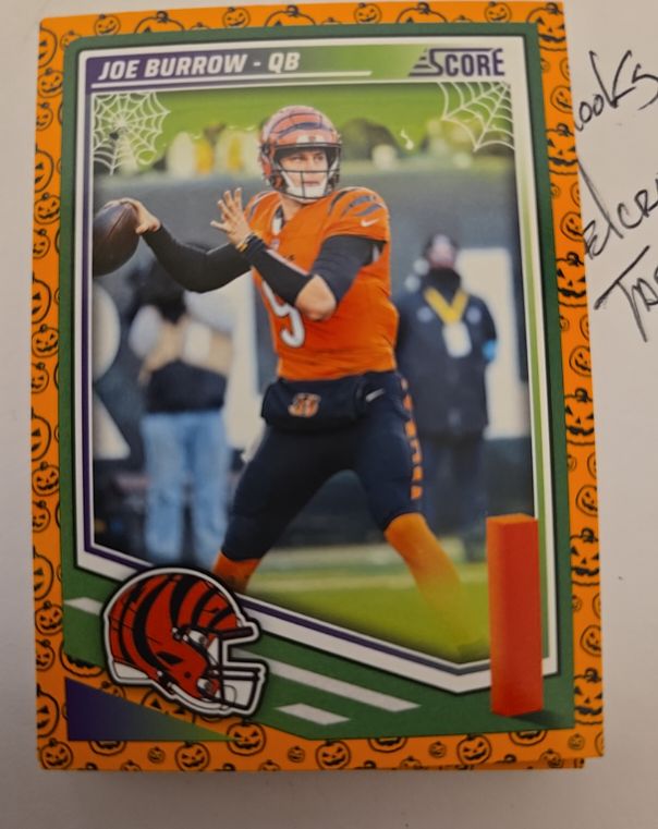 2025 Panini Score-A-Treat #284 Joe Burrow — front