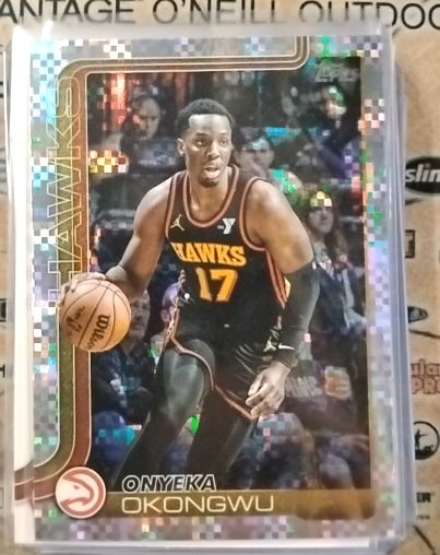 2025-26 Topps #17 Onyeka Okongwu — front