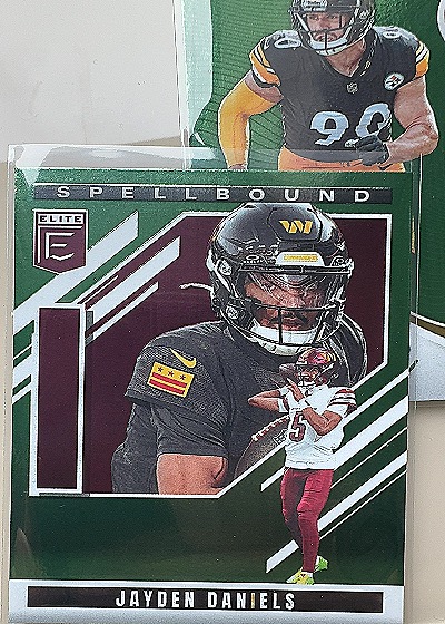2025 Panini Donruss Elite Spellbound #11 Jayden Daniels — front
