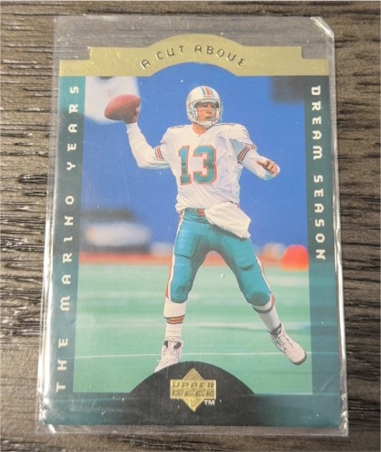1996 Upper Deck Collector's Choice #CA2 Dan Marino A Cut Above — front