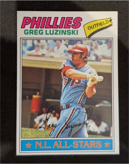 1977 Topps #30 Greg Luzinski — front