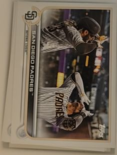 2022 Topps #124 San Diego Padres — front