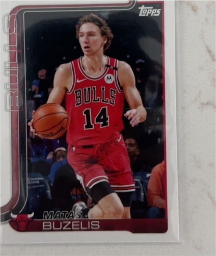 2025-26 Topps #37 Matas Buzelis — front