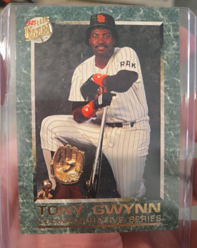 1992 Fleer Ultra #6 Tony Gwynn Commemorative Series — front