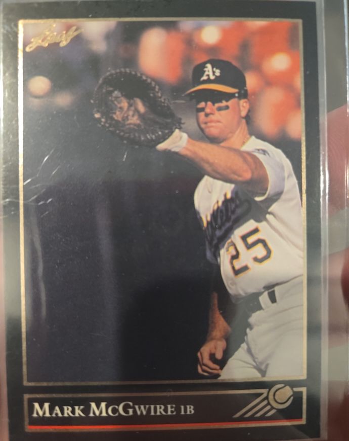 1992 Leaf #16 Mark McGwire — front