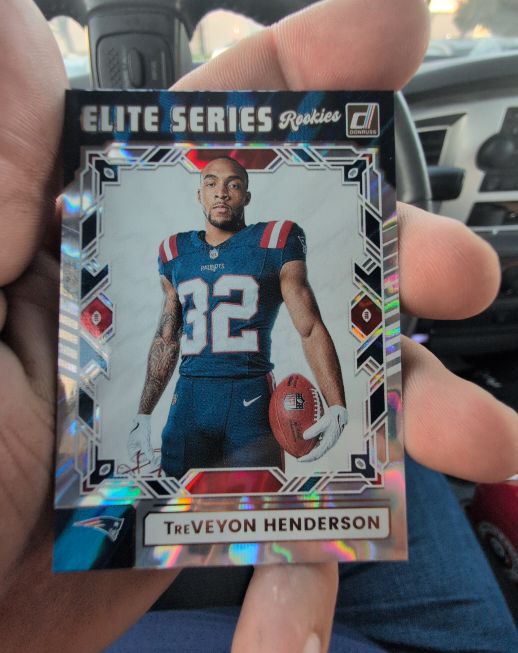 2025 Donruss Elite Series Rookies #ESR-THN TreVeyon Henderson — front