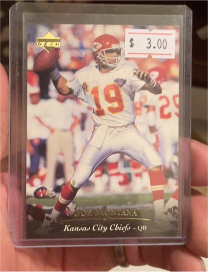 1995 Upper Deck #111 Joe Montana — front